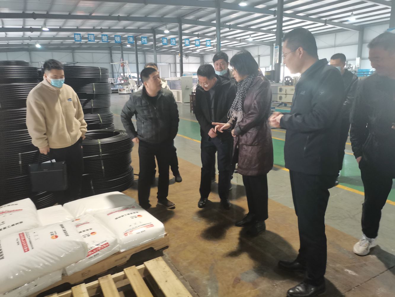 渭滨区人大常委会调研万合实业生产厂区生态环境保护目标完成情况